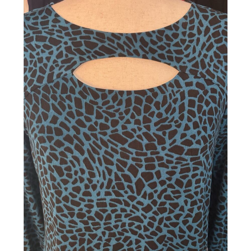 Chico's Travelers Top Size 0, Small Slinky Cut Out Blue Black - Picture 2 of 6